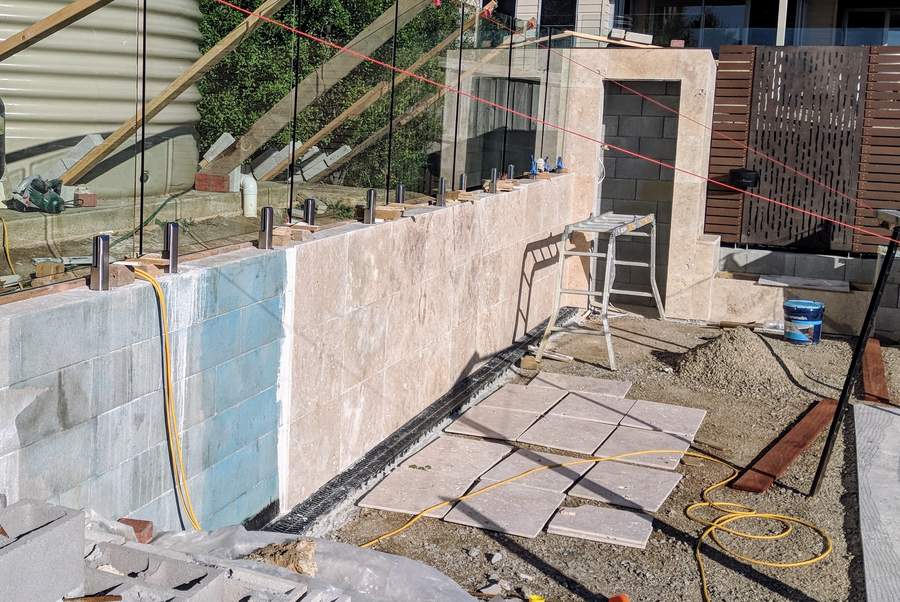 Half tiled rear wall